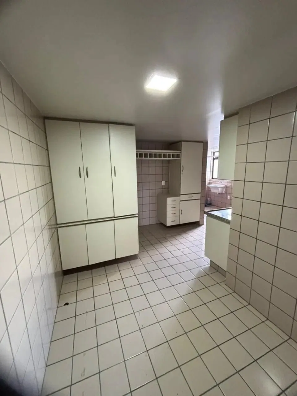 Apartamento com 4 quartos e 148 m², com varanda