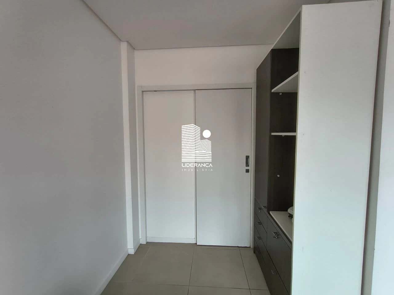 Washing machine in a one-bedroom apartment, 85 m² — photo 8