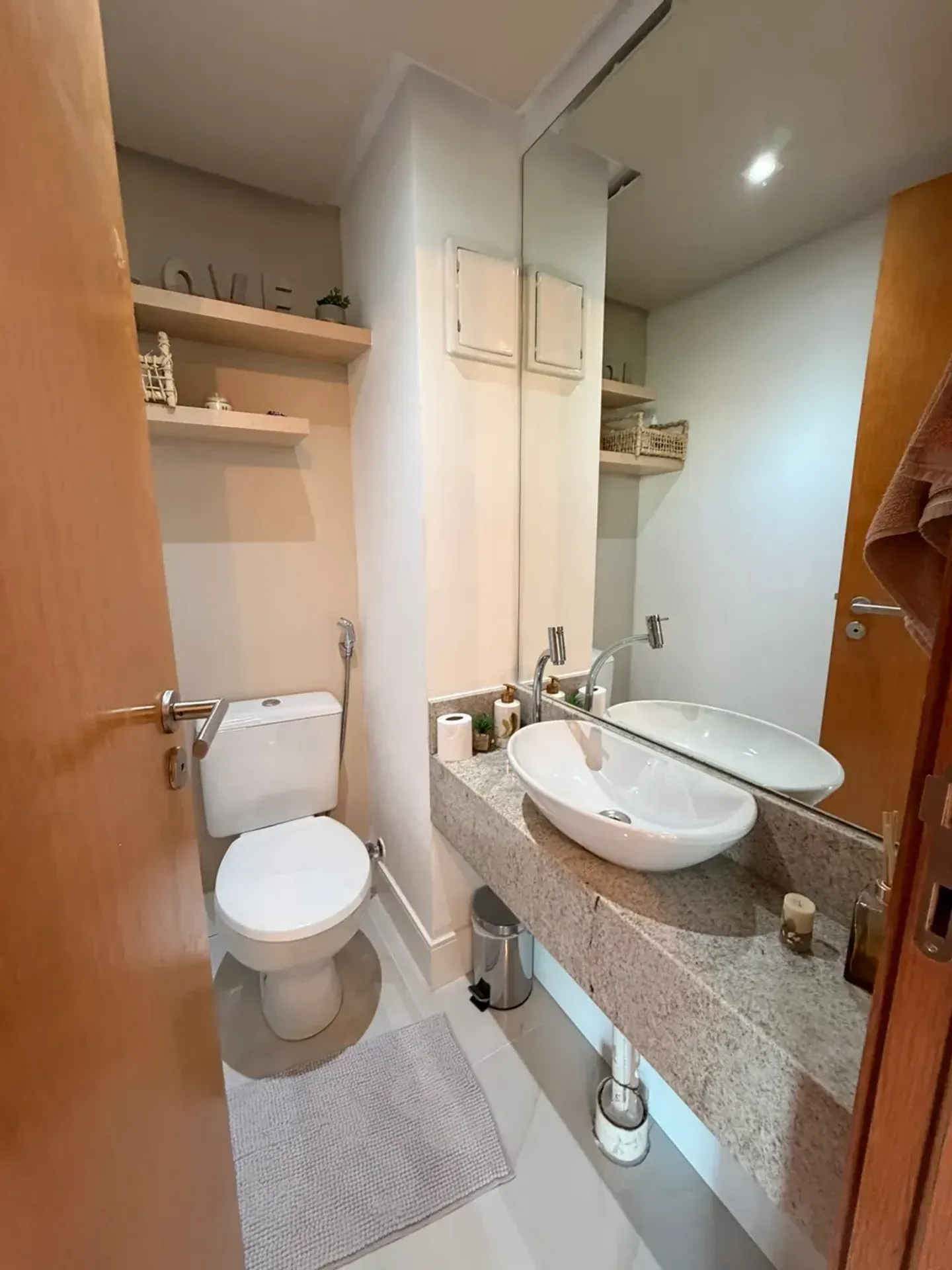 Furnished apartment, 148 m², with a jacuzzi — photo 28