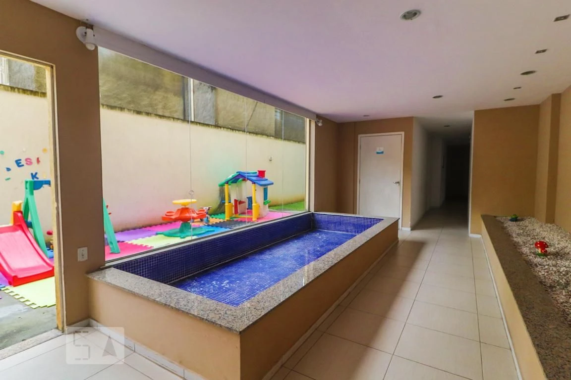 2-bedroom apartment with condo BBQ area and 1 parking spot — photo 9