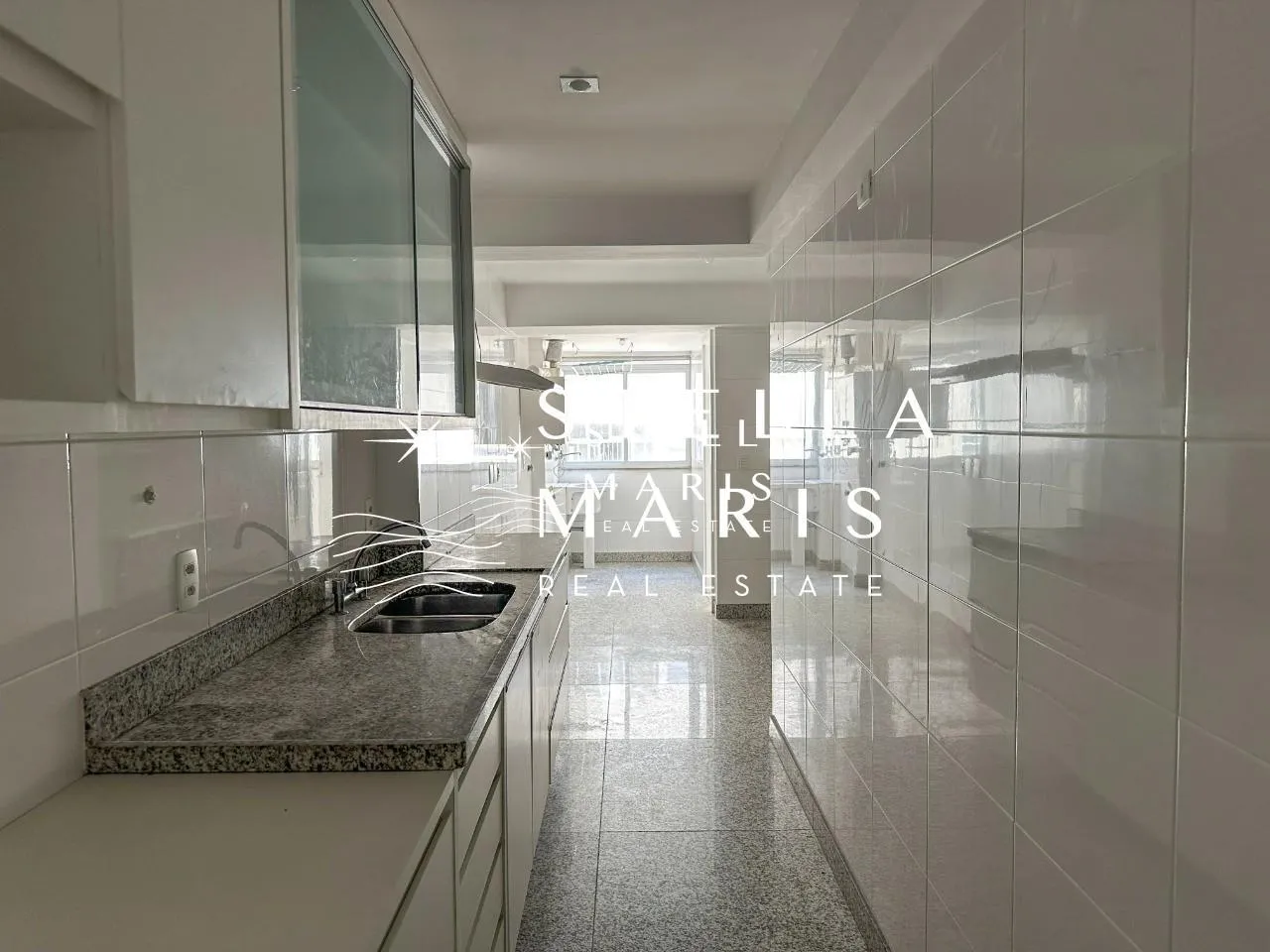 Apartment with 4 bedrooms and glassed-in balcony — photo 26