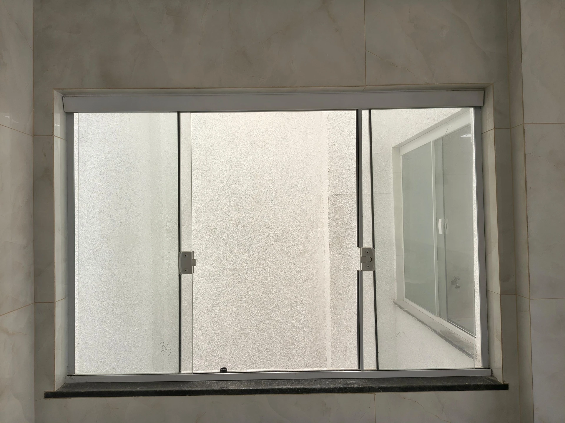 House, 110 m², with floor-to-ceiling windows — photo 23