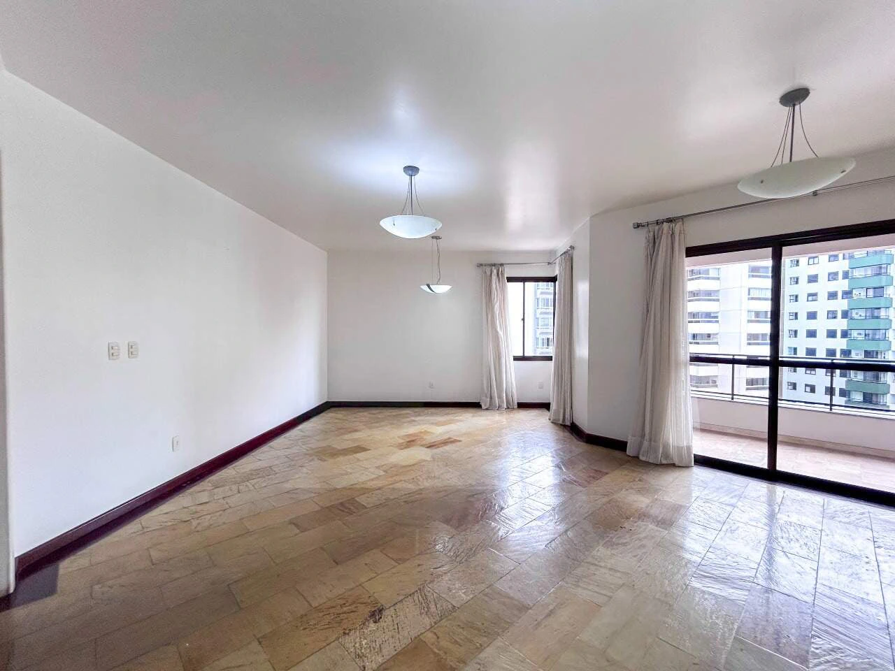 3-bedroom apartment with a home office — photo 5