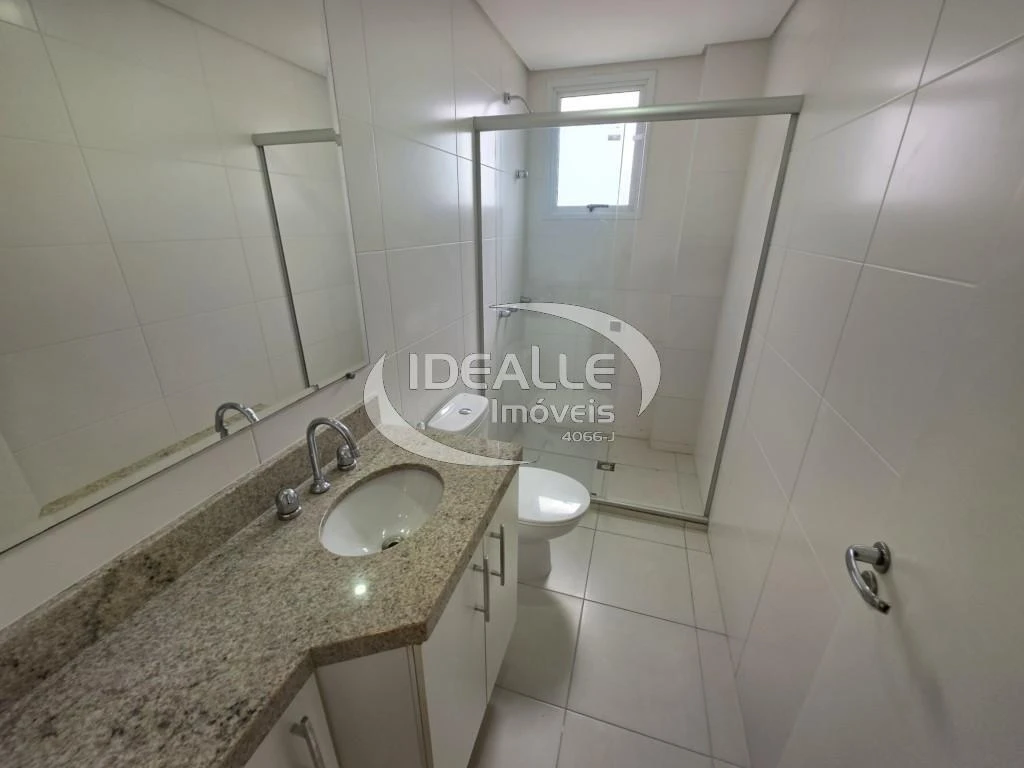 164 m² apartment with 3 bedrooms and a private suite — photo 4