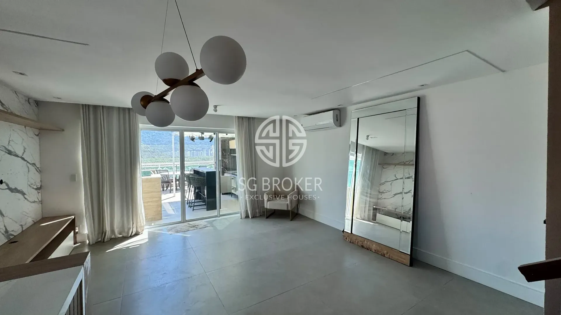 Apartment, 124 m², with a grill on the balcony — photo 14