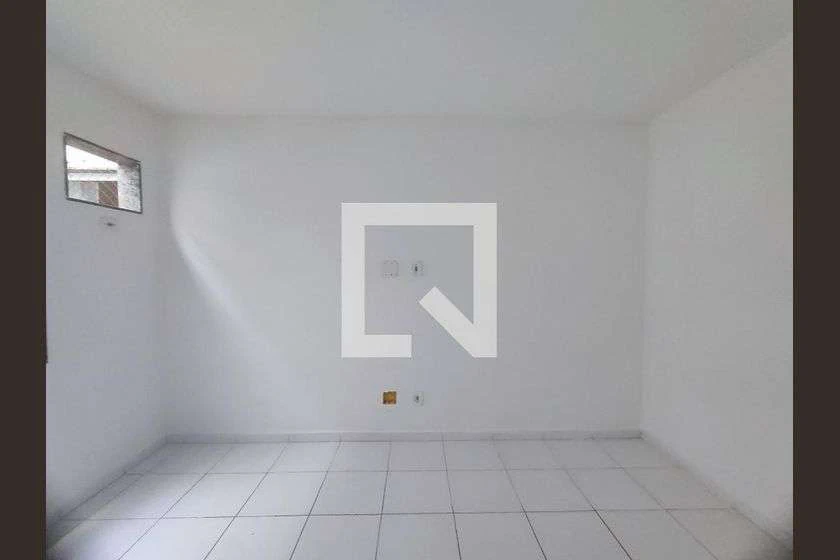 Apartamento de 1 dormitorio con balcón y cocina abierta — photo 5