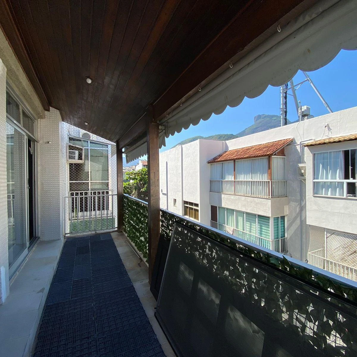 Rental penthouse with 255 m², 3 bedrooms — photo 10