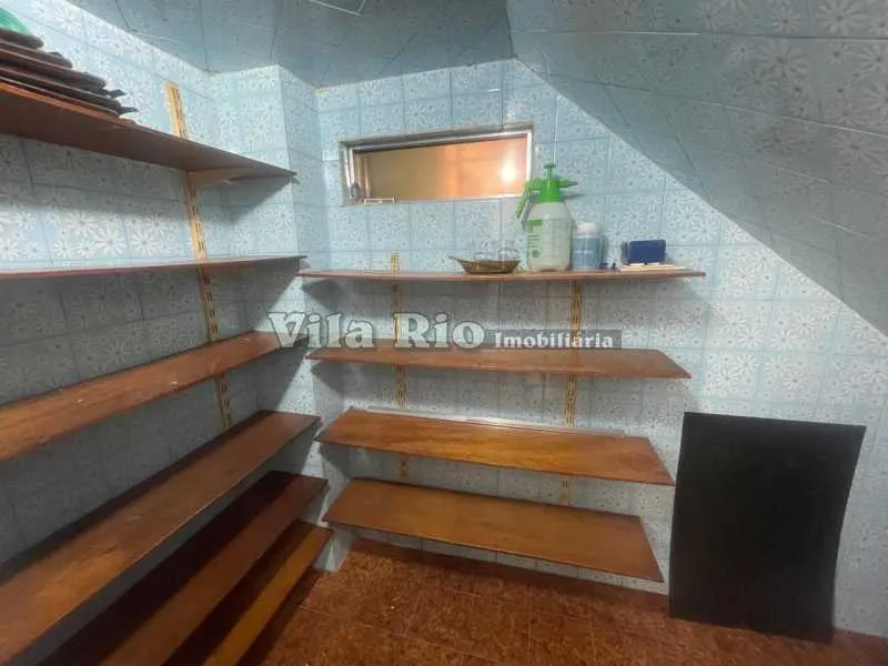 Apartamento sem mobília com 3 quartos e banheiro com box de vidro — photo 20