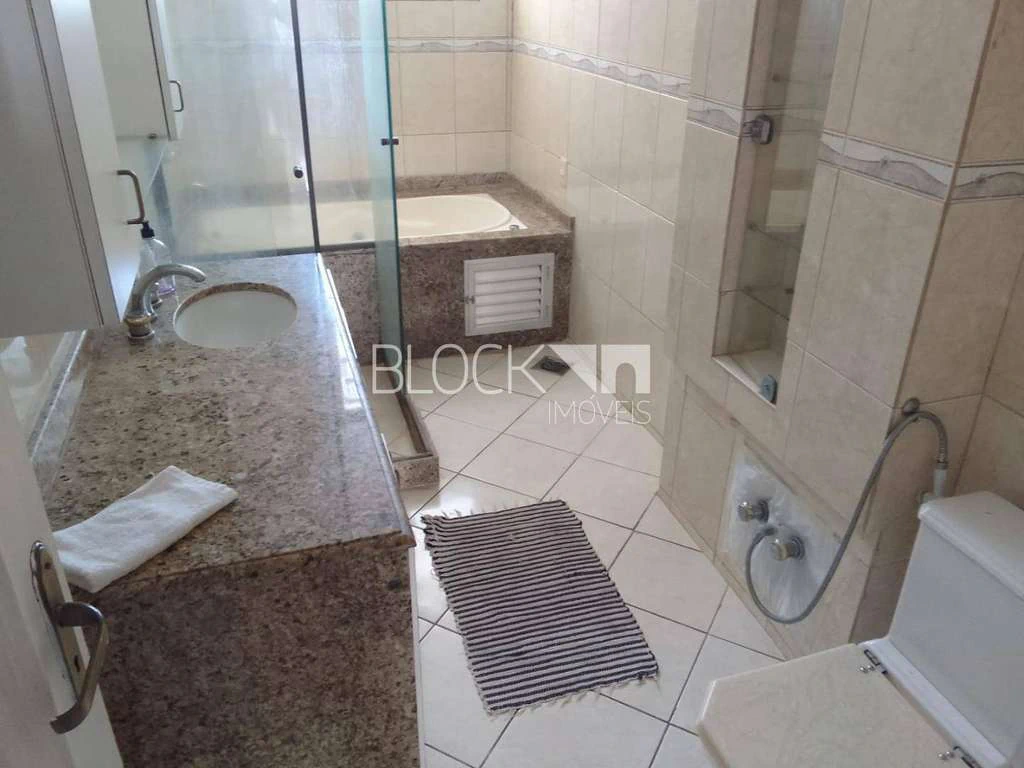 Furnished 2-bedroom apartment with balcony, 190 m² — photo 10