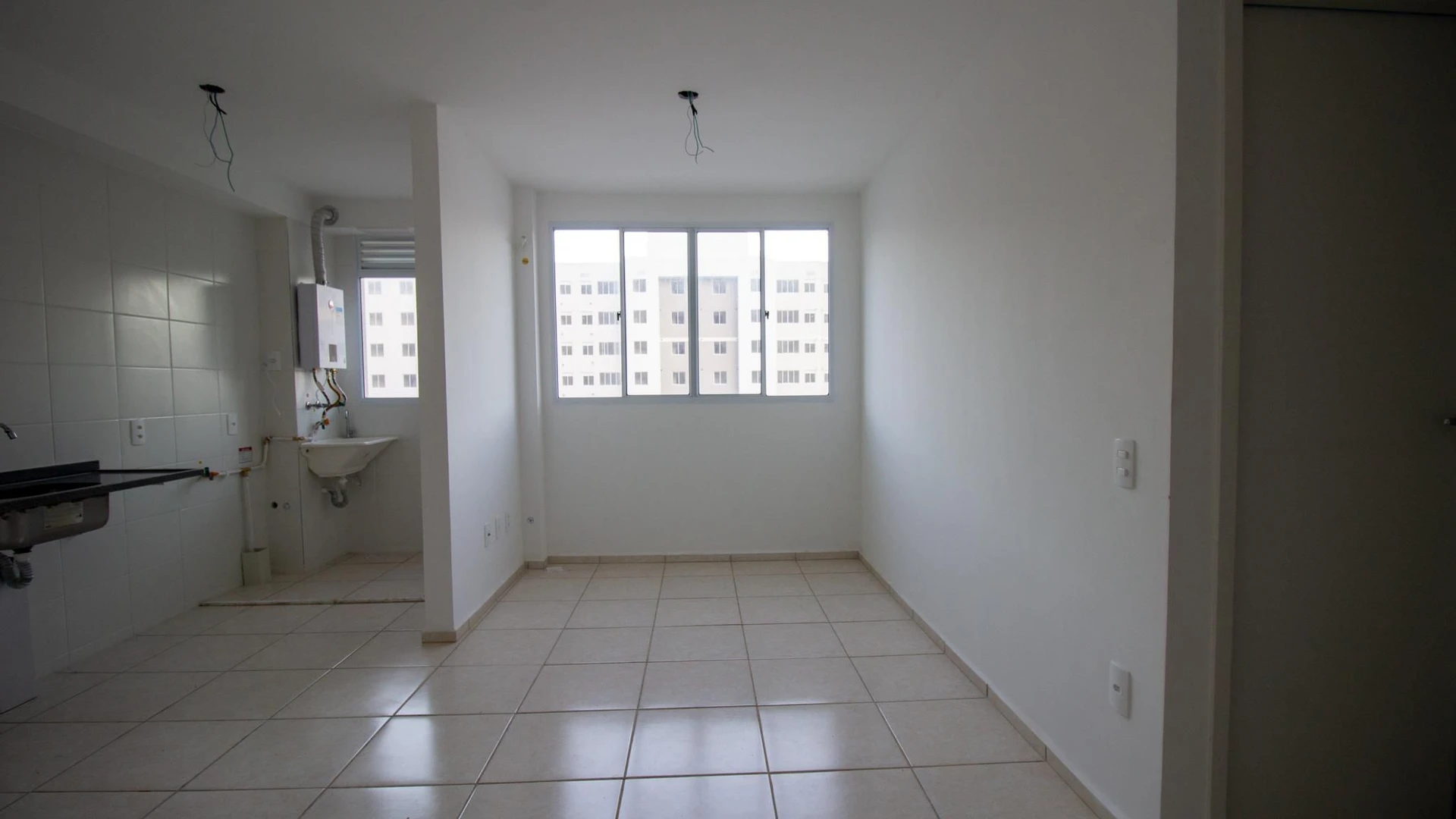 Home office in a 2-bedroom apartment, 45 m² — photo 13