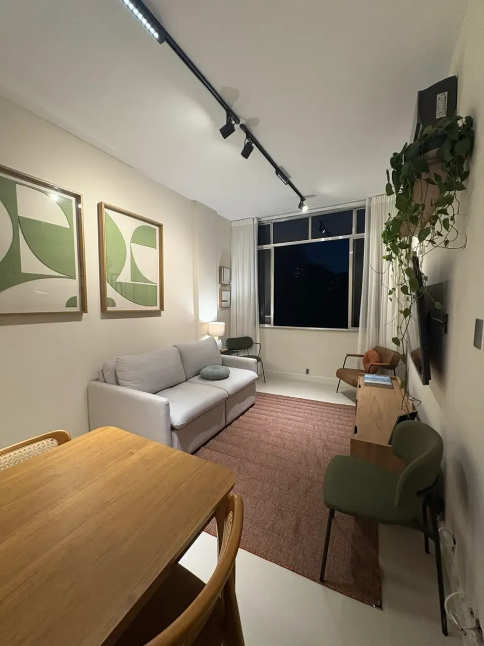 Furnished 2-bedroom apartment with 2 bathrooms