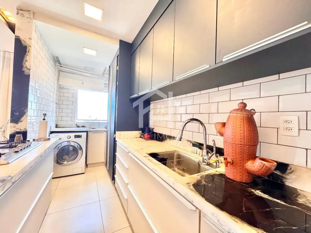 Furnished 65 m² apartment with 1 en-suite and 1 parking space — photo 7