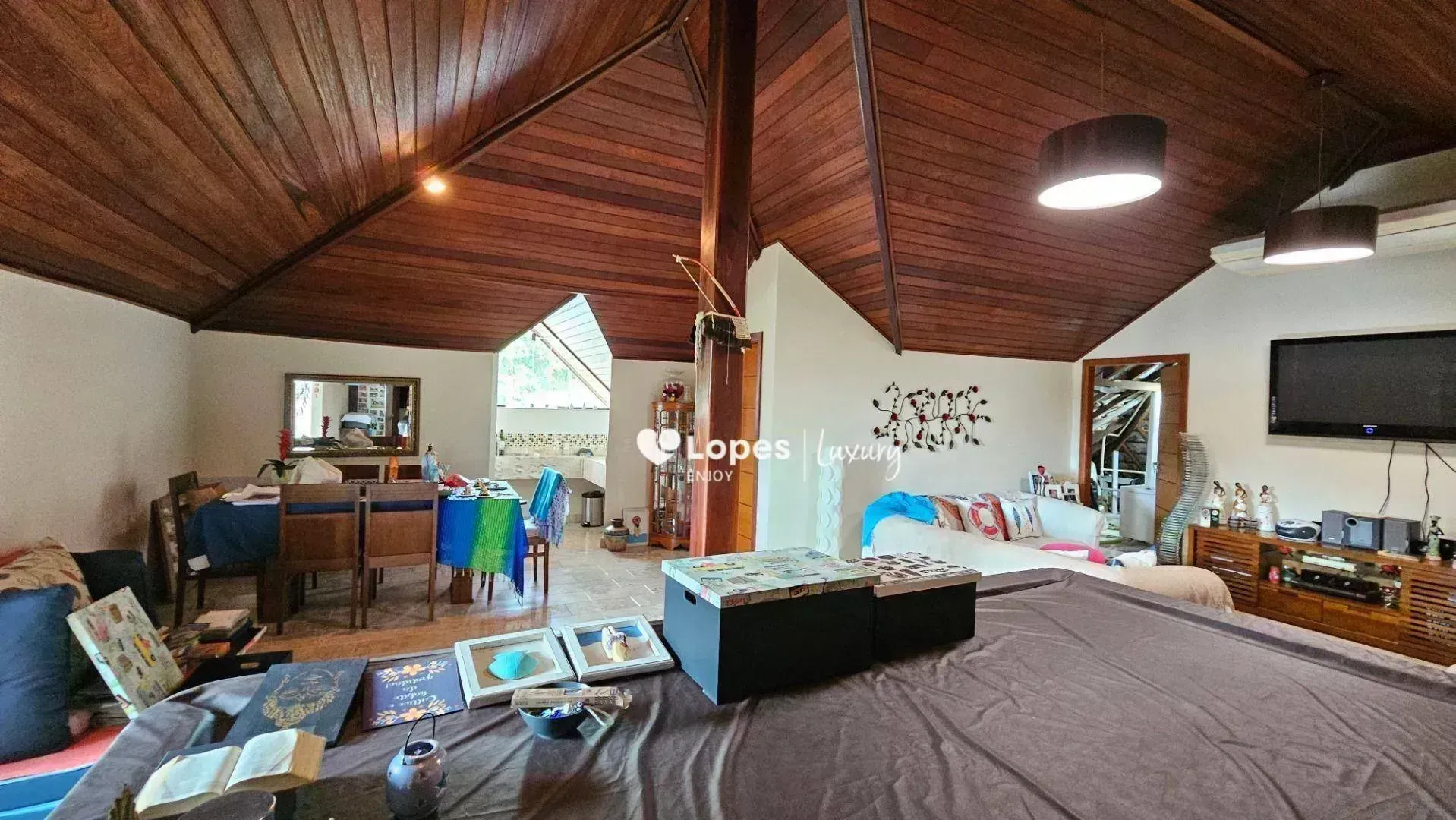 Furnished house with 6 en-suite suites and a private pool — photo 39