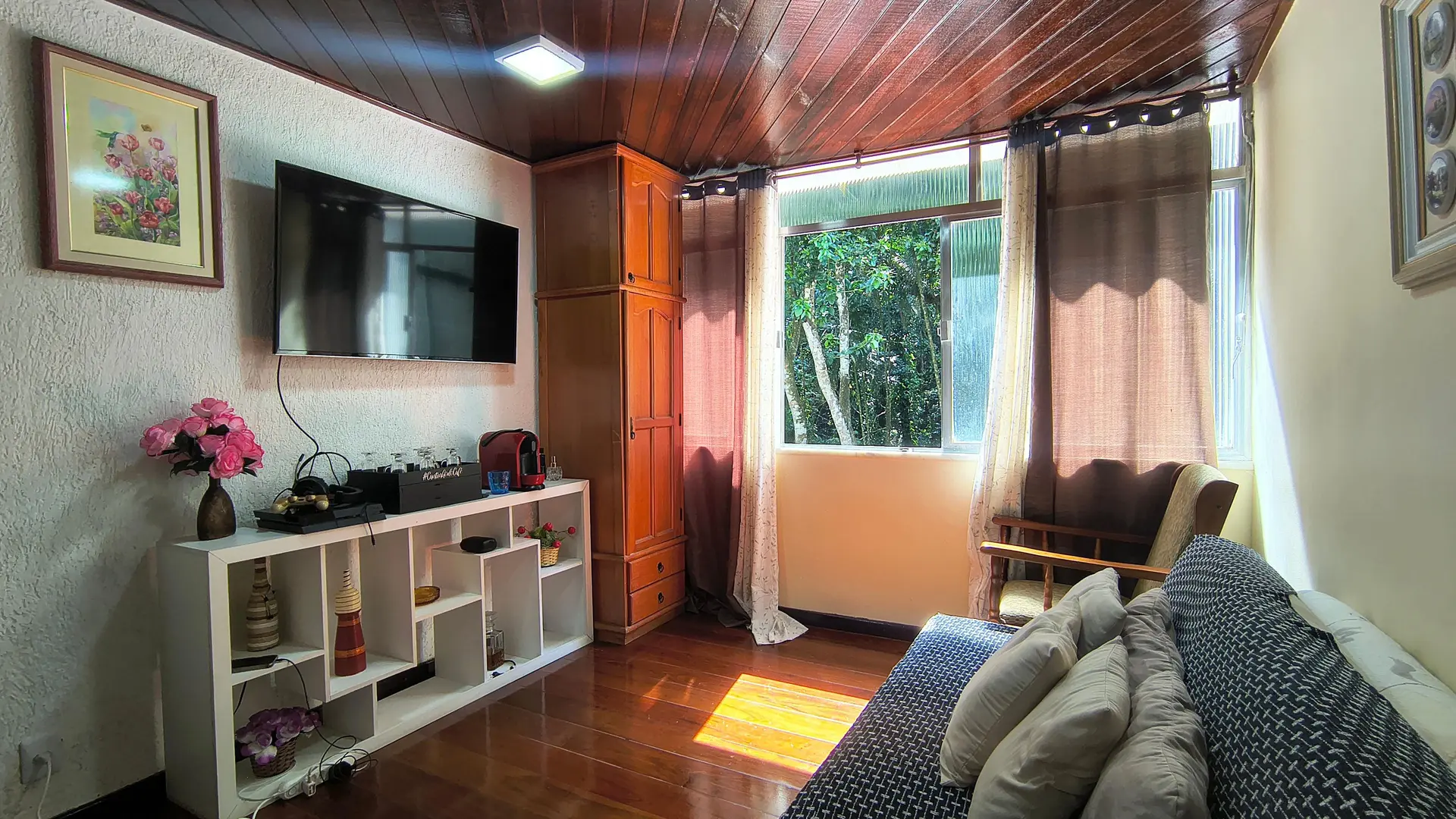 Apartamento mobiliado com 1 quarto e 1 banheiro