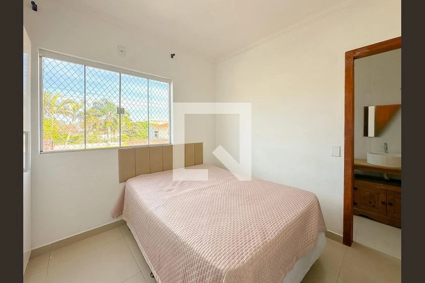 Casa com 1 quarto e 2 banheiros, com 2 vagas — photo 10