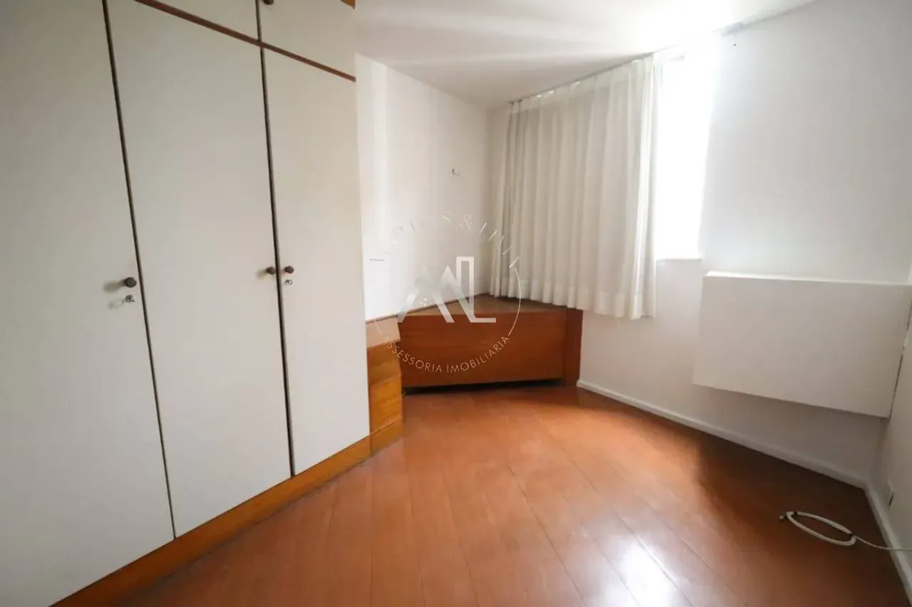 Apartment, 60 m², with wood or laminate floors — photo 3