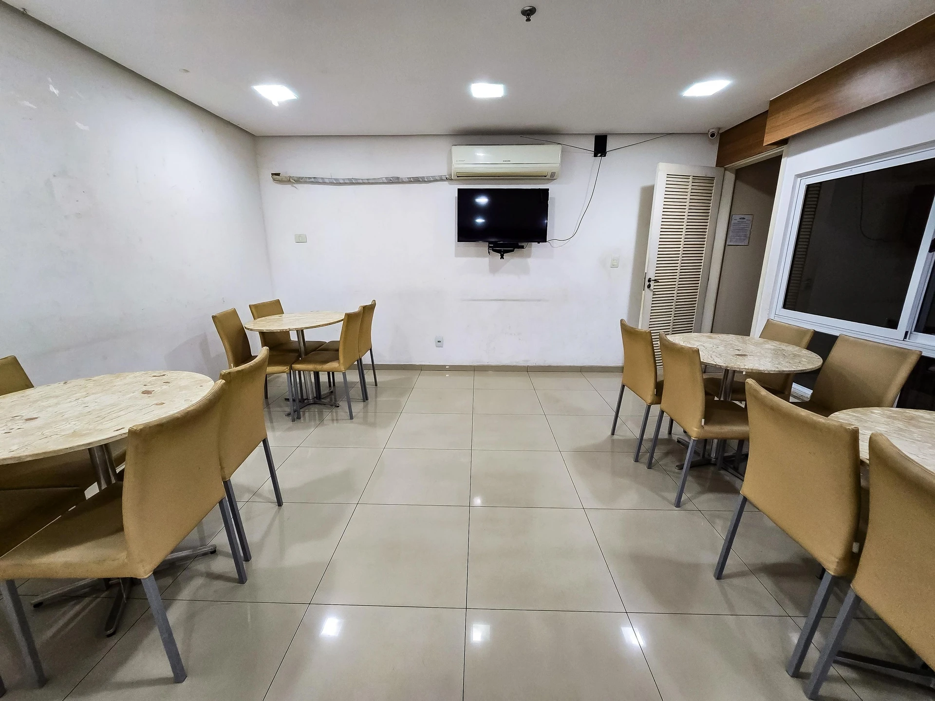 Furnished apartment, 60 m², with a home office — photo 31