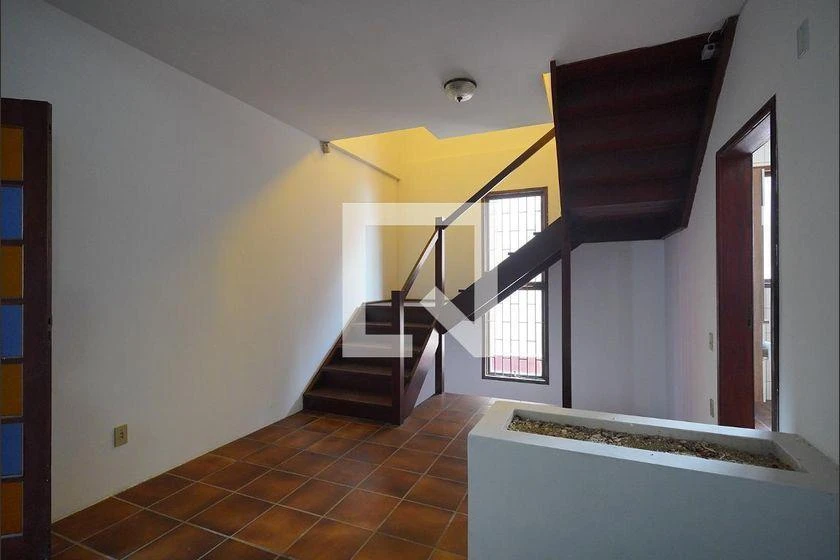 House with 7 bedrooms and 3 en-suites at 350 m² — photo 24