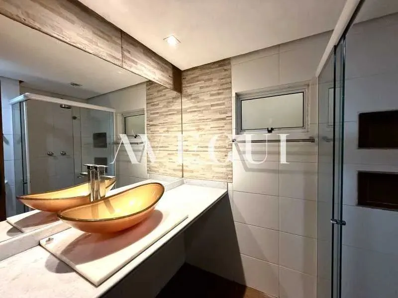 Apartamento com 3 quartos, 3 banheiros e vaga — photo 2