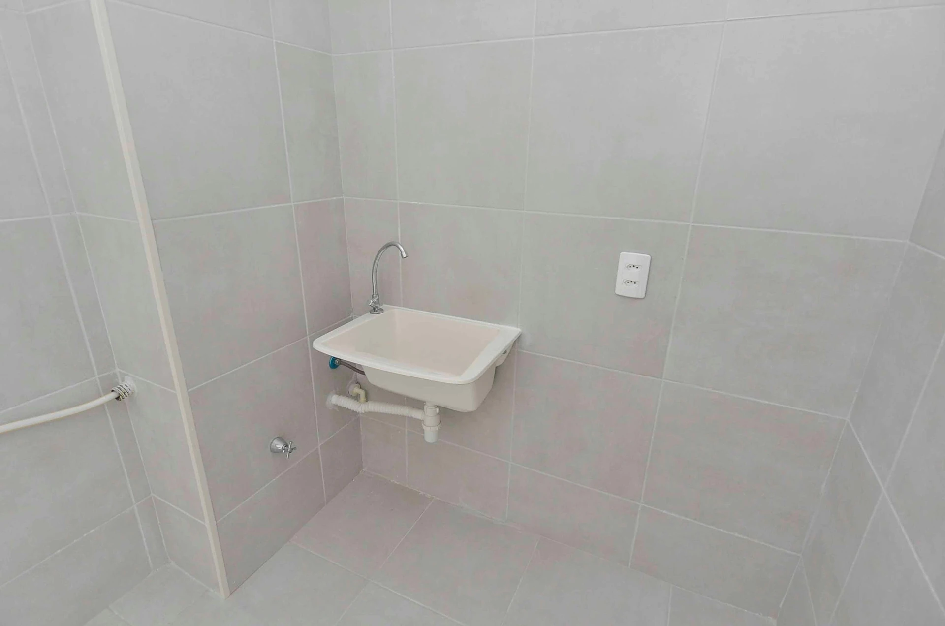Apartamento de 2 quartos em condomínio com academia — photo 17