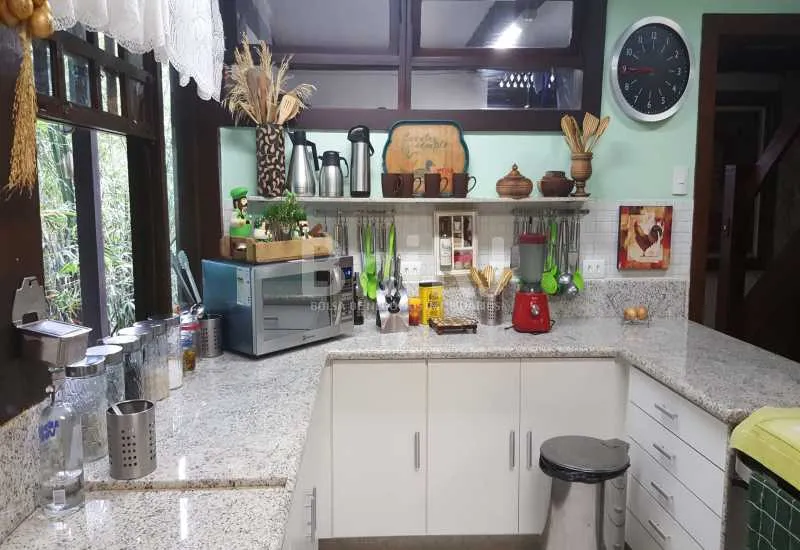 Furnished house with 5 bedrooms and 5 bathrooms — photo 2