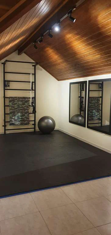 Casa com 4 quartos e piscina com área de sauna — photo 28