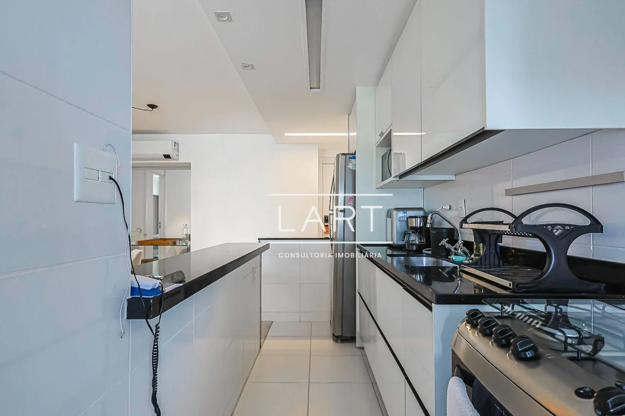 Furnished 74 m² apartment with 2 bedrooms and open kitchen — photo 17