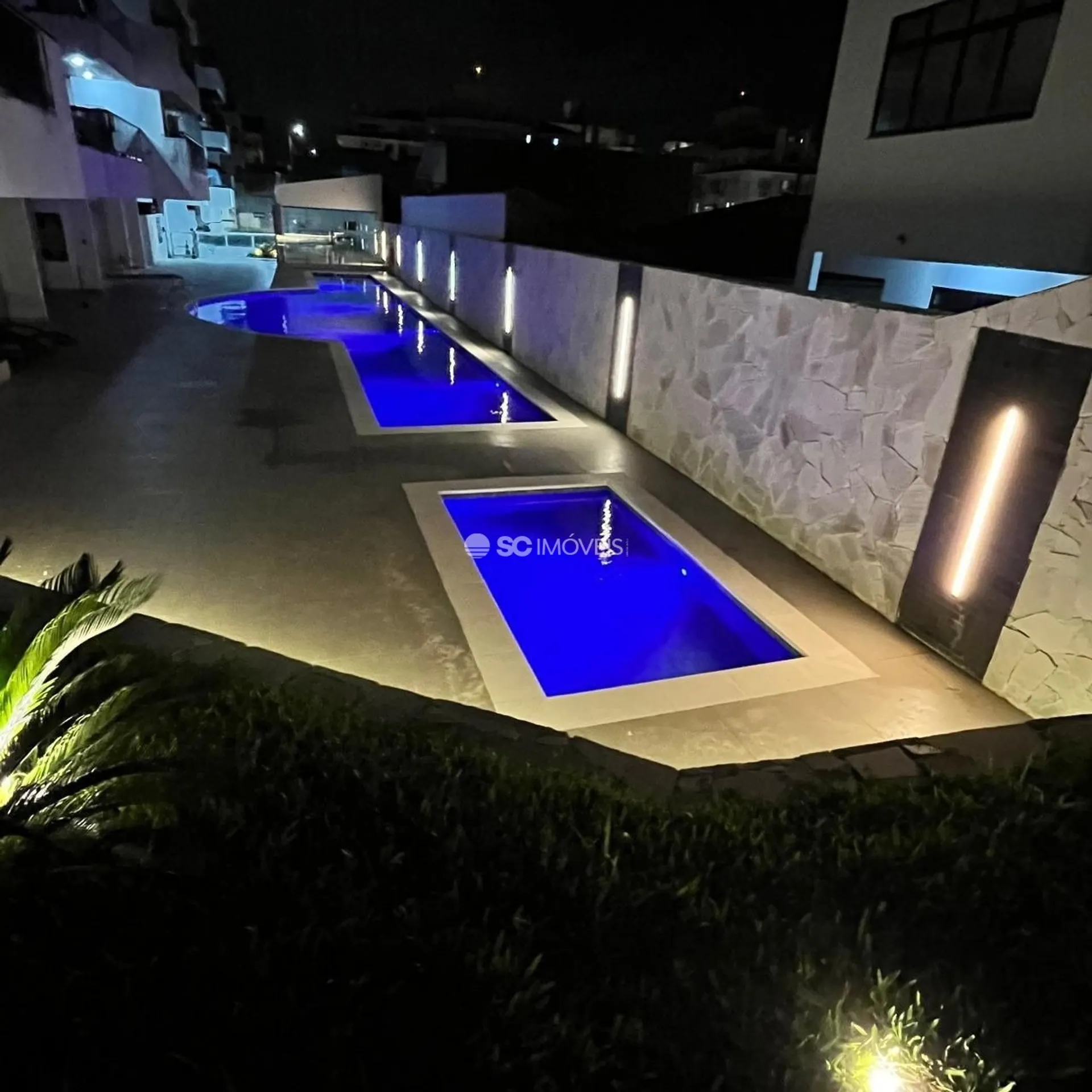 Furnished 1-bedroom apartment with 45 m² and parking space — photo 23