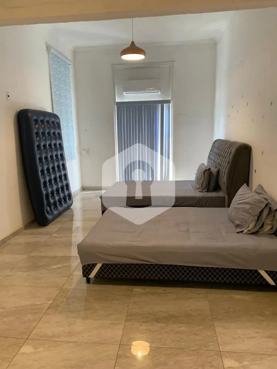 Furnished 216m² house with 4 bedrooms and balcony — photo 5
