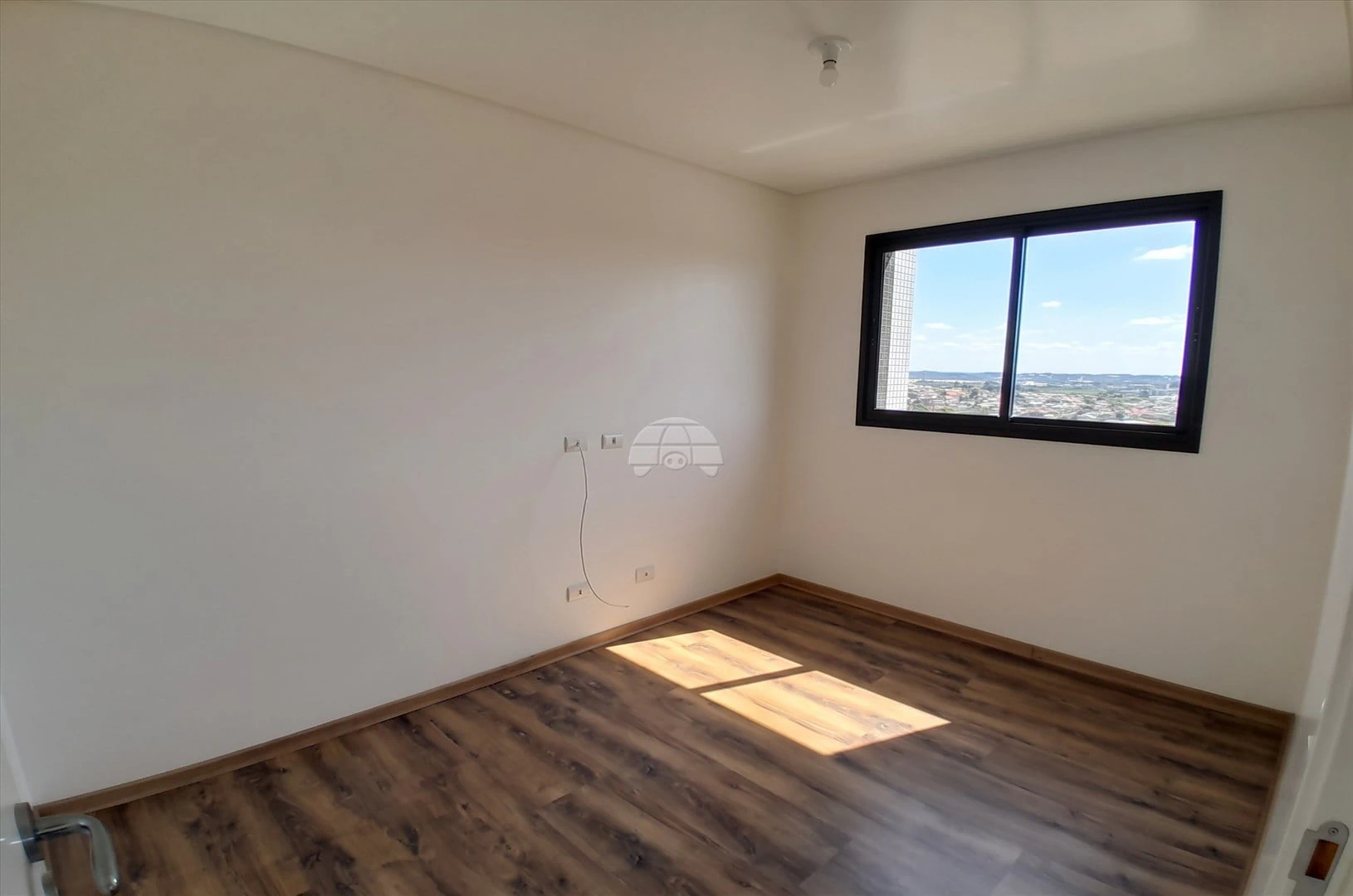 2-bedroom apartment with a grill on the balcony in Curitiba — photo 3