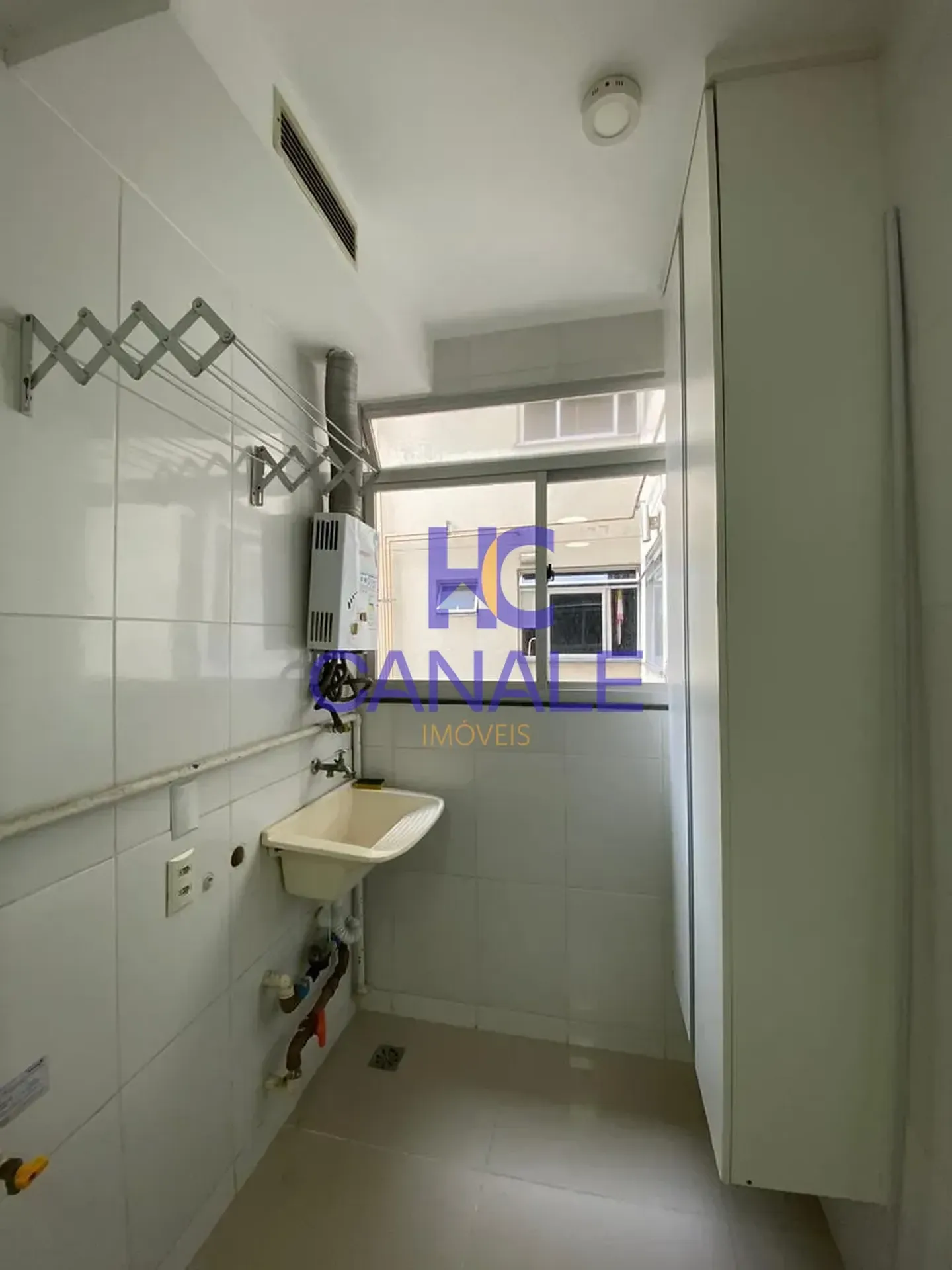 Washing machine in a 2-bedroom apartment, 46 m² — photo 12