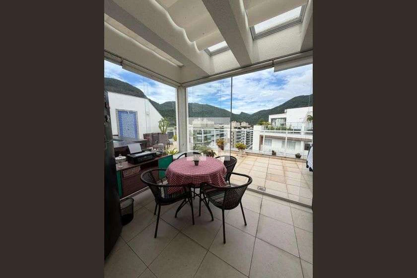 Furnished 3-bedroom apartment with 150 m² — photo 4
