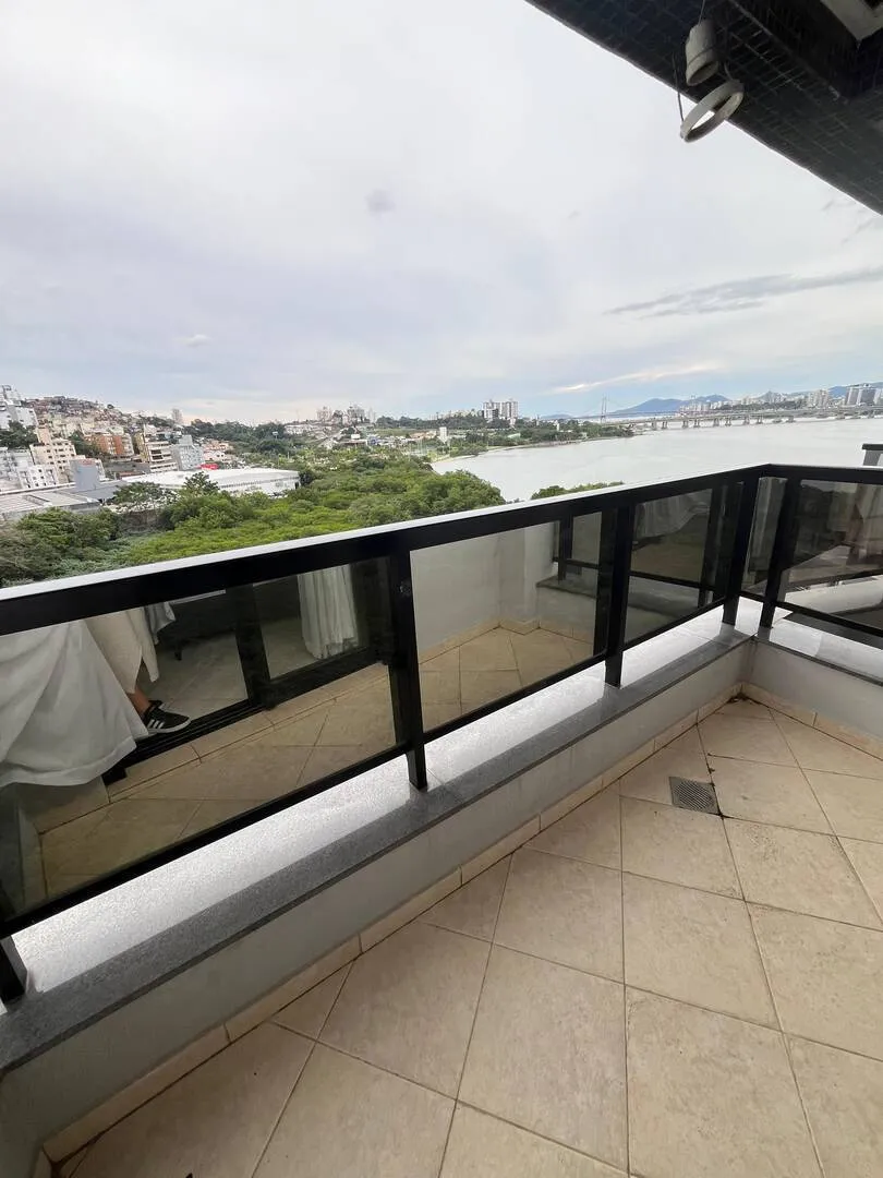 Water view in a 4-bedroom apartment, 138 m² — photo 40