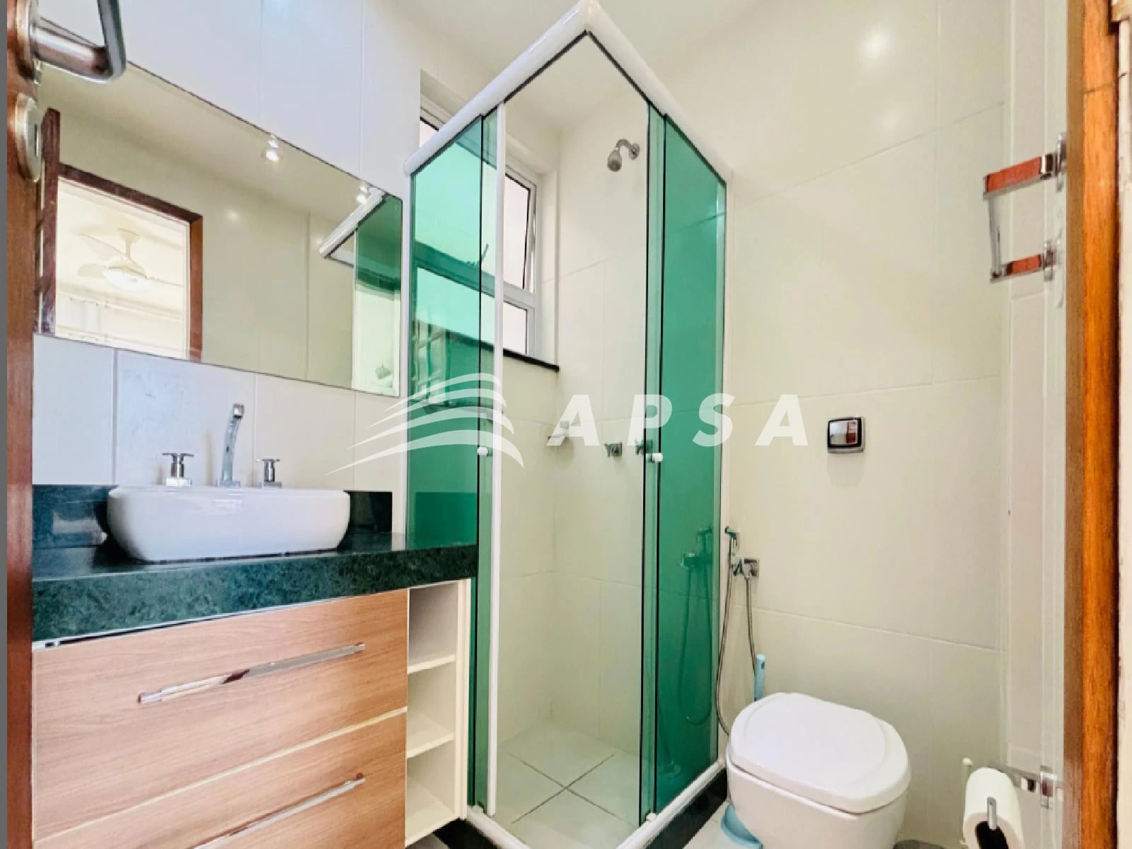 Furnished 2-bedroom apartment with 79 m² — photo 8