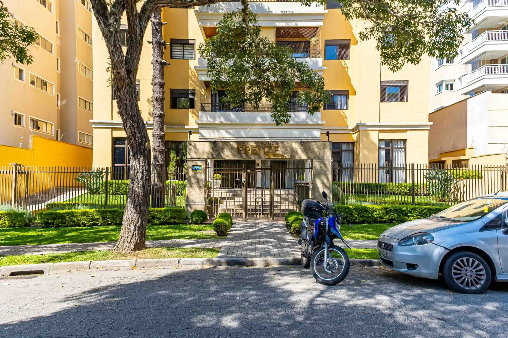 Квартира с балконом 136 м² и 3 спальнями — photo 24