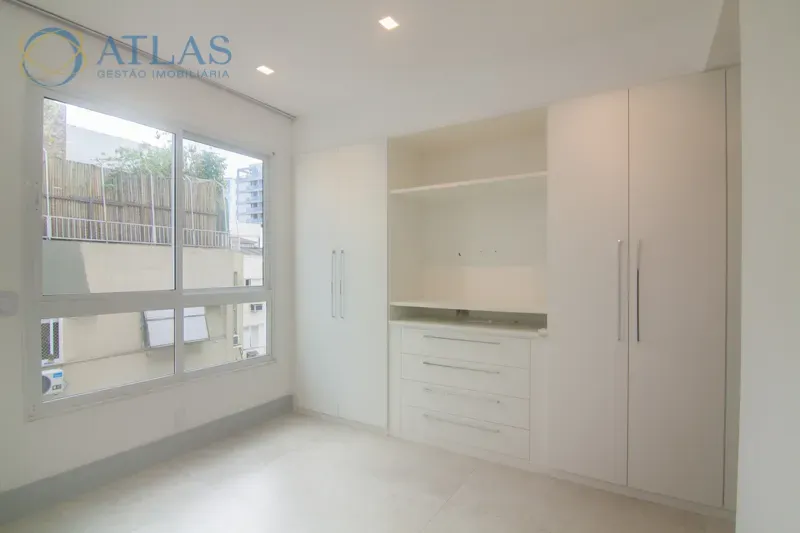 Apartamento, 90 m², com janelas do piso ao teto — photo 21