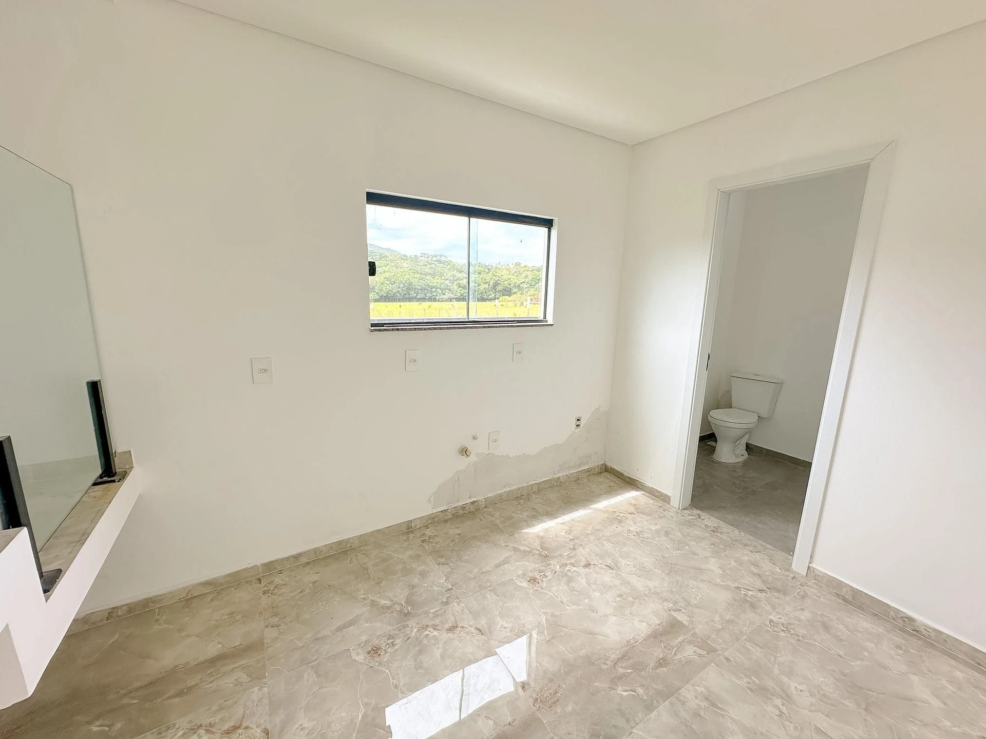 Floor-to-ceiling windows in a 3-bedroom house, 157 m² — photo 55