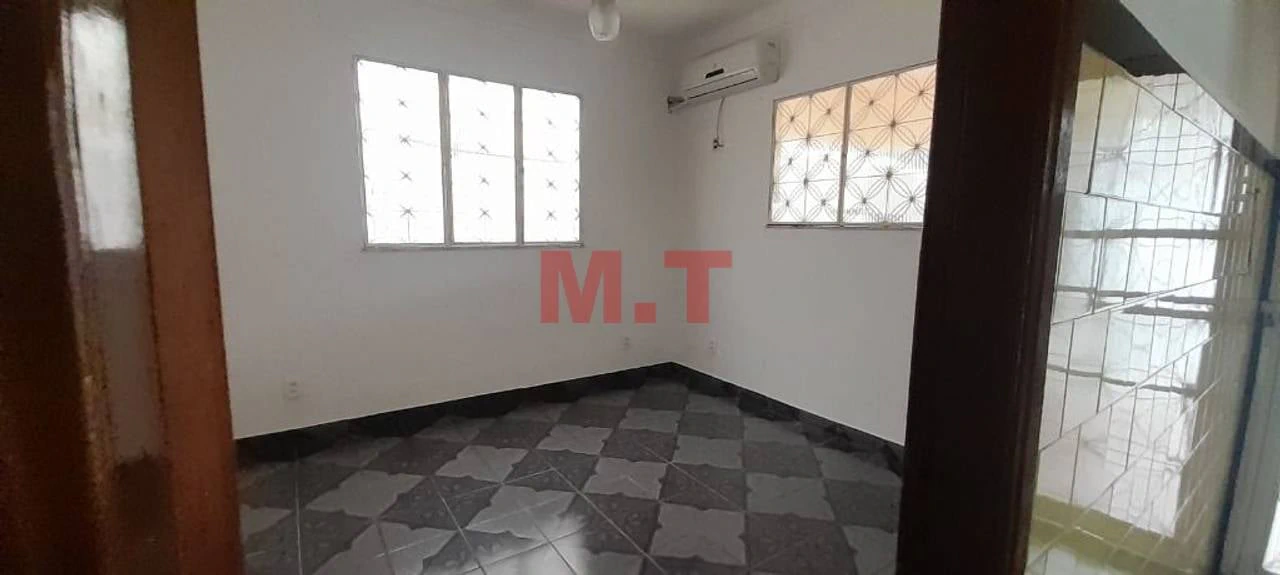 House with 3 bedrooms and a private garden — photo 3