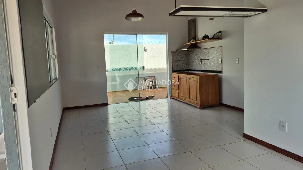 House with 2 bedrooms and private garden — photo 2