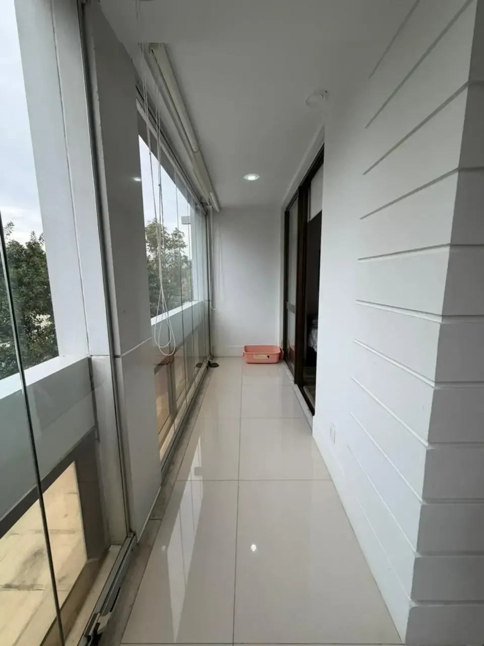 Furnished 2-bedroom apartment with open-plan kitchen — photo 5