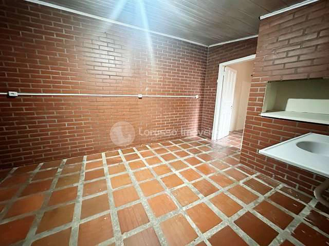2-bedroom house with gas water heater — photo 3