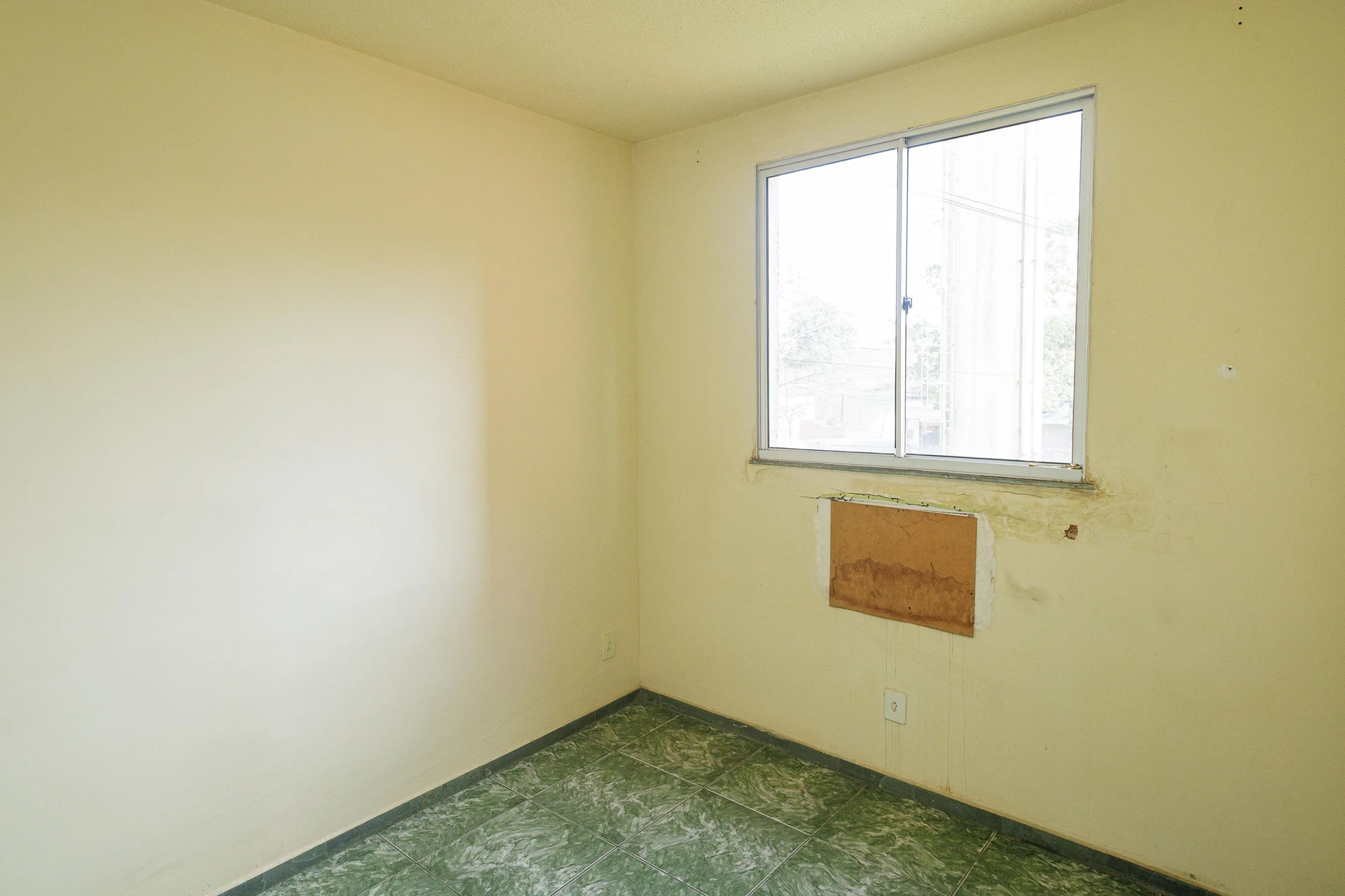 Unfurnished apartment with 2 bedrooms and 1 parking space — photo 9