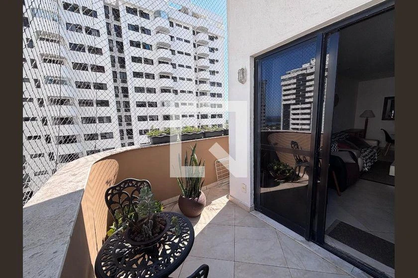 Furnished apartment with 2 en-suite bedrooms and balcony — photo 31