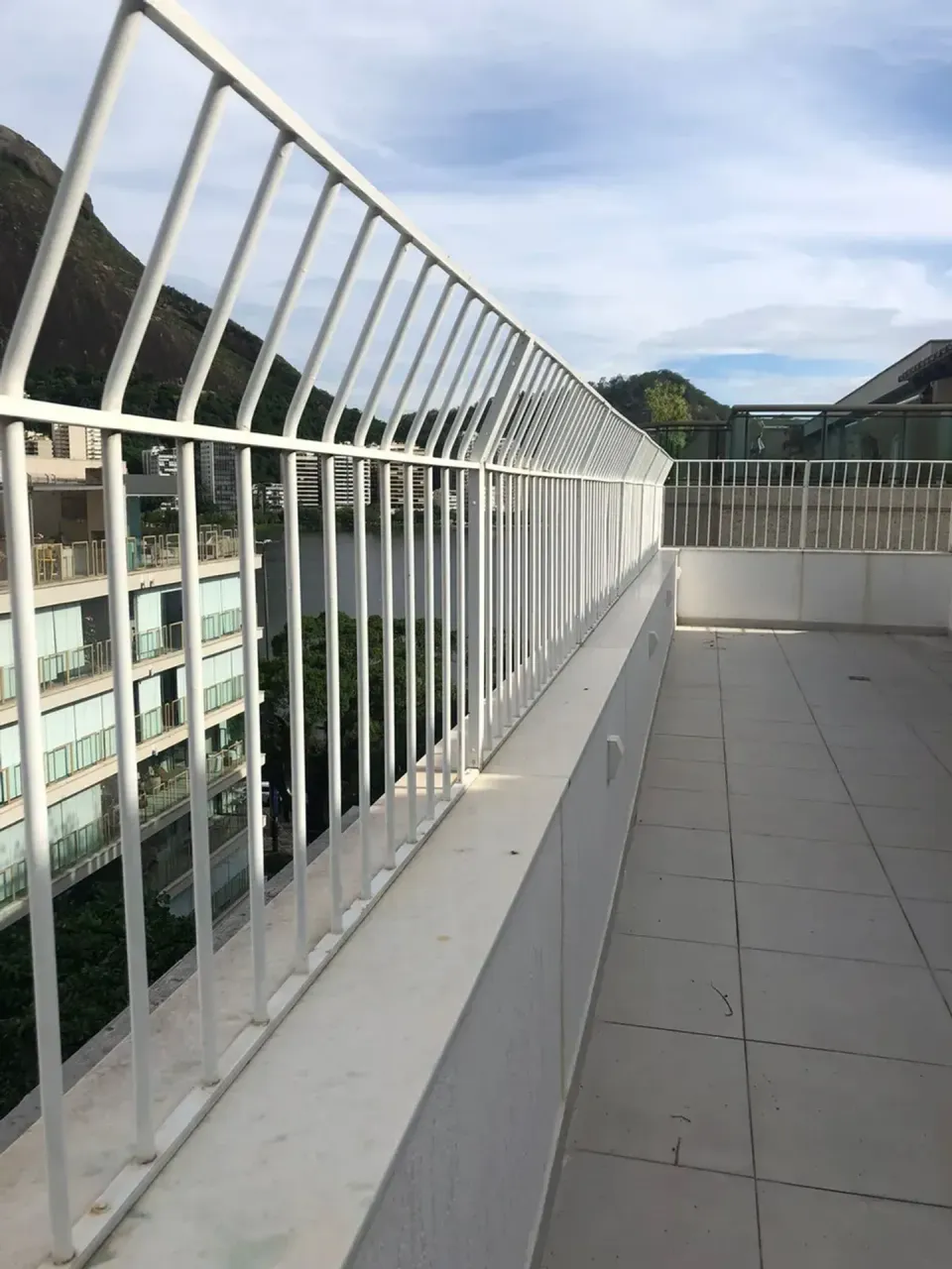 Unfurnished apartment with 5 bedrooms and 4 bathrooms — photo 5