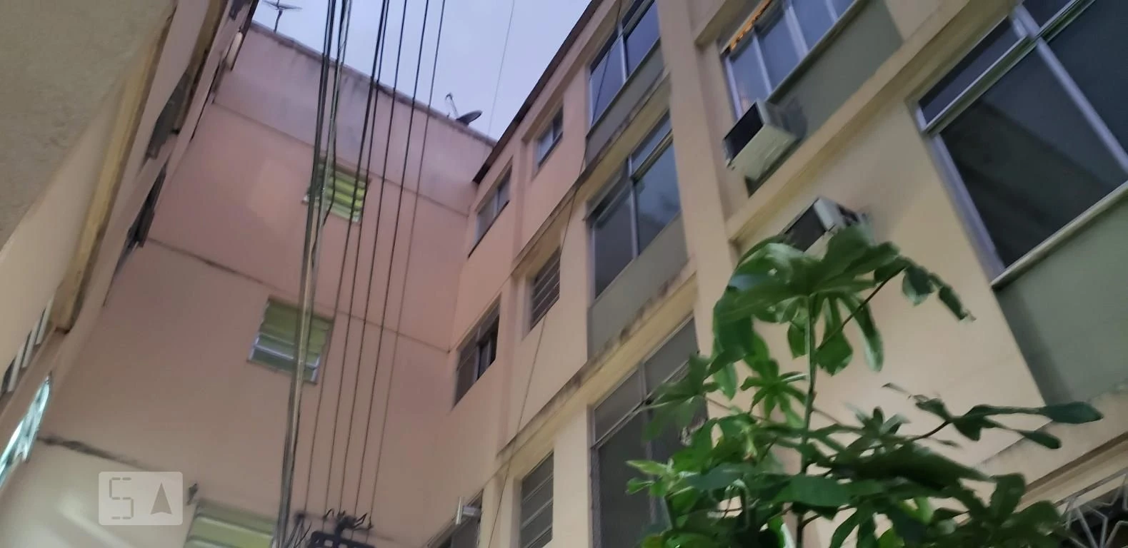 2-bedroom apartment in a building with a gym — photo 11