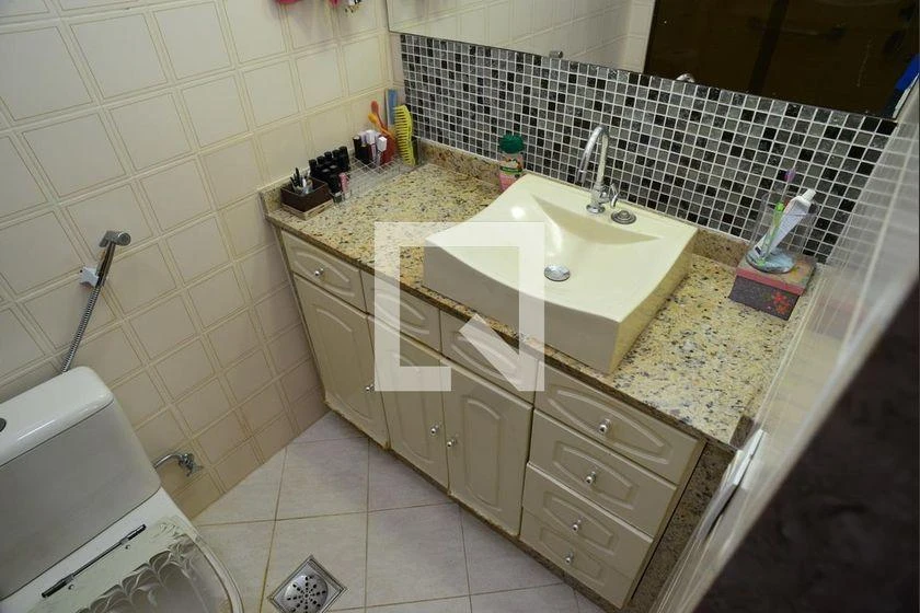 2-bedroom apartment with an en-suite bathroom — photo 14