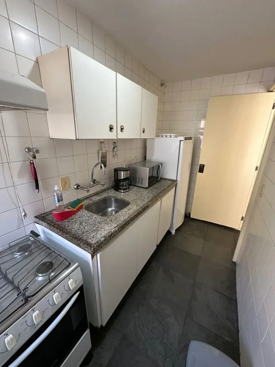 Furnished 1-bedroom apartment with 48 m² and parking — photo 12