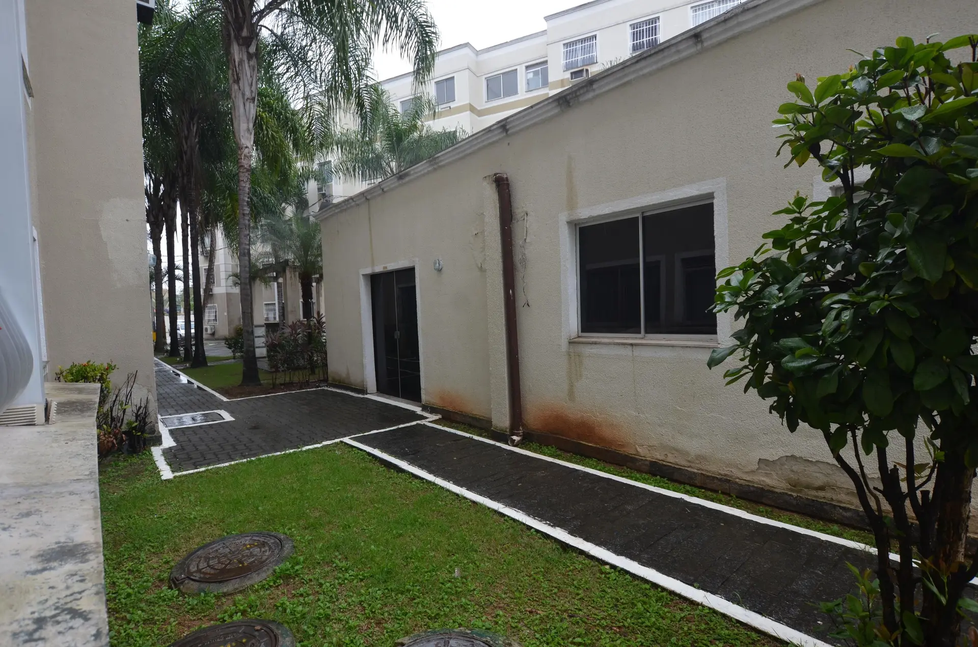 2-bedroom apartment with a private garden — photo 7