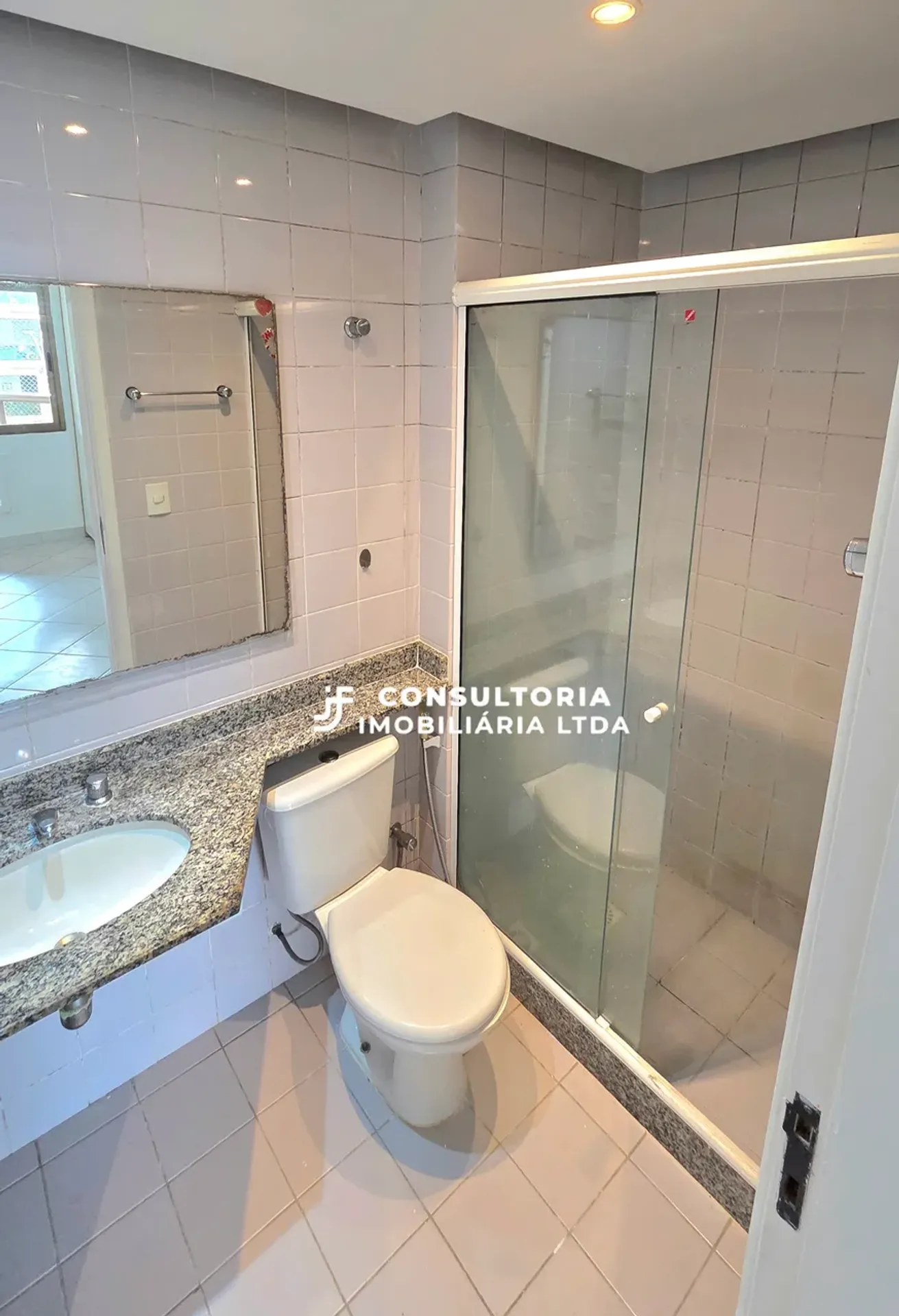Квартира: 3 спальні, 1 з власною ванною кімнатою, 128 м² — photo 24