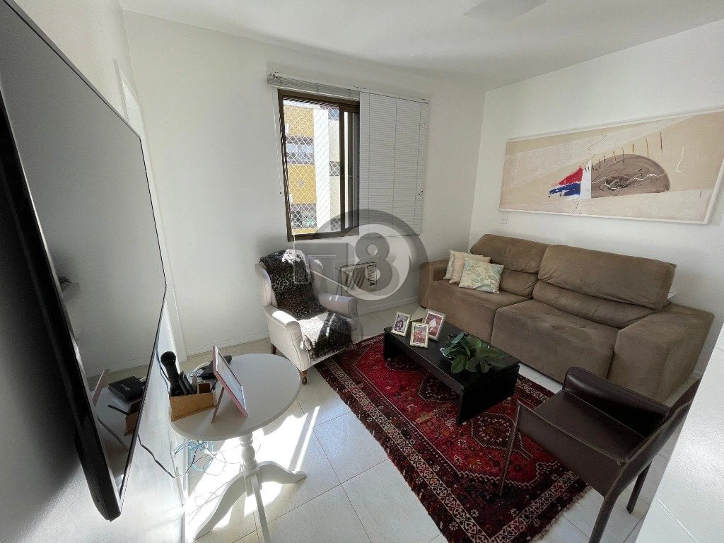 3 en-suite bedroom apartment with 5 bathrooms, 165 m² — photo 2